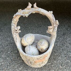 Jim shore Easter basket with 4 eggs 2018 follow your path